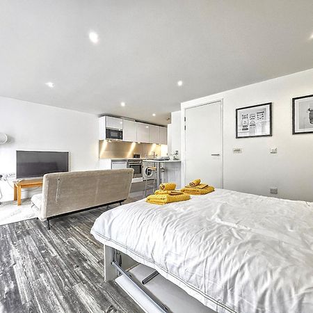 City Waterside, Old Street, Angel, Entire Private Apartment London Eksteriør bilde